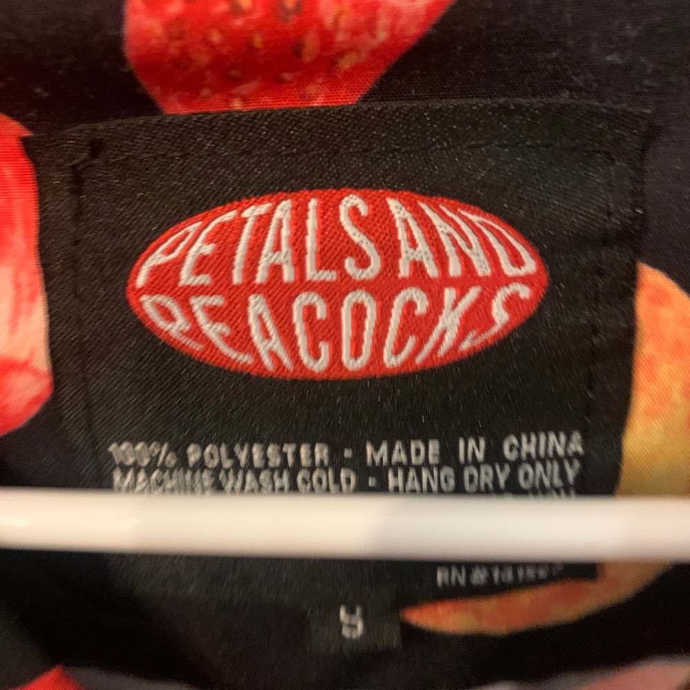 Petals And Peacocks Button Up With Fruit - image 2